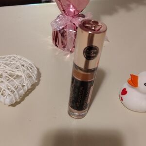 Revolution Conceal & Define Concealer - Warm Brown